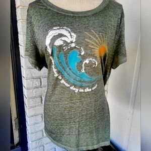 C & C California Everyday is your Day Tee Size XL